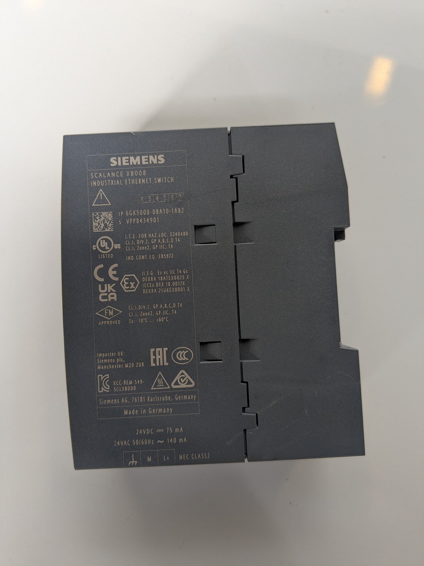 *NEW* Siemens Unmanaged Industrial Ethernet Switch, 24V AC/DC, 8 Inputs - SCALANCE X S - Robot Hub