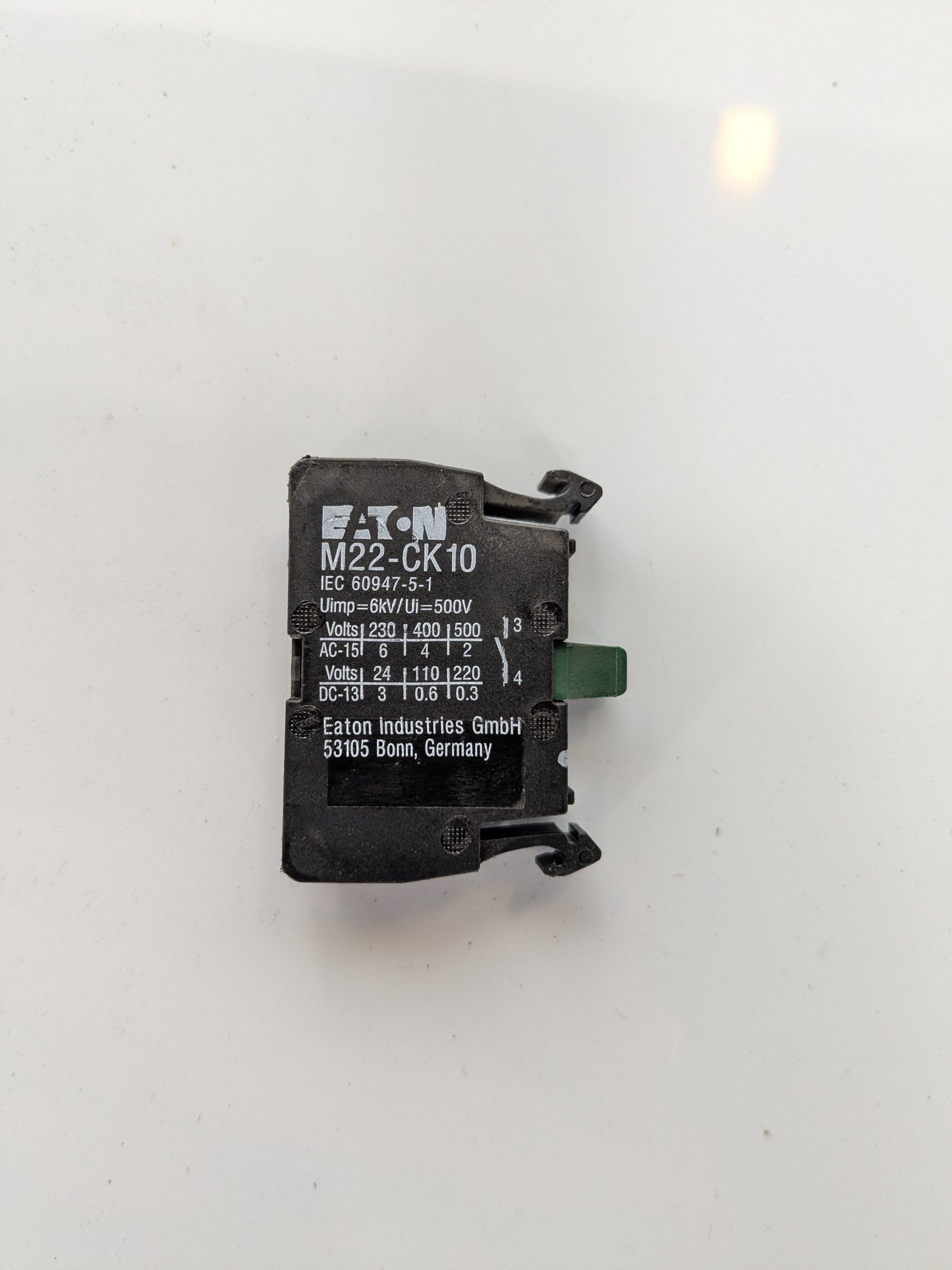 *NEW* Eaton M22 Series Contact Block for Use with N(S)1(-4) Series, NZM1(-4) Series, P - Robot Hub