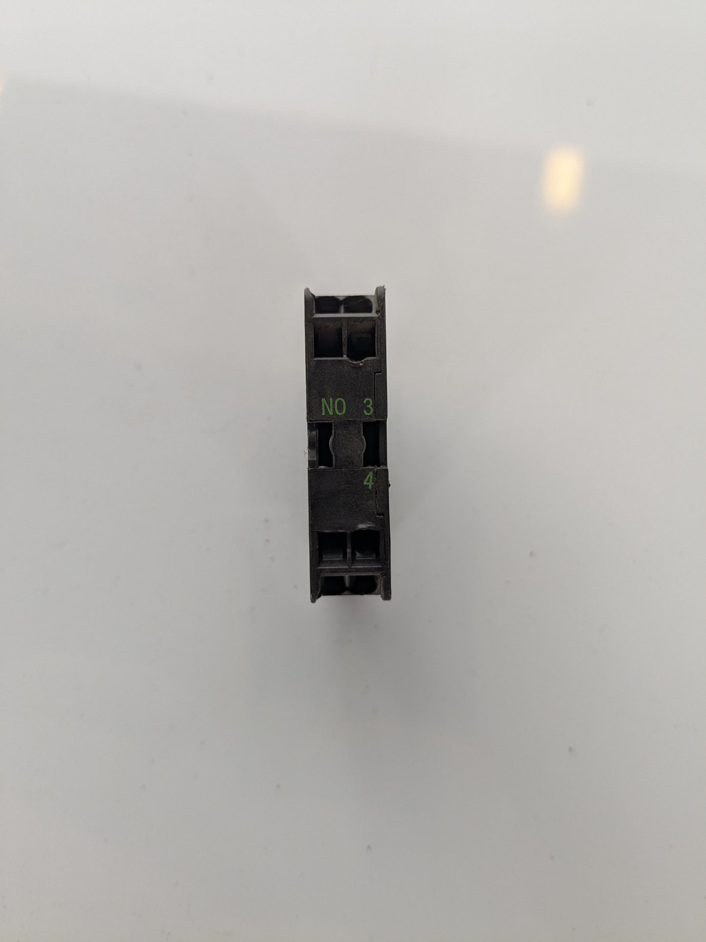 *NEW* Eaton M22 Series Contact Block for Use with N(S)1(-4) Series, NZM1(-4) Series, P - Robot Hub