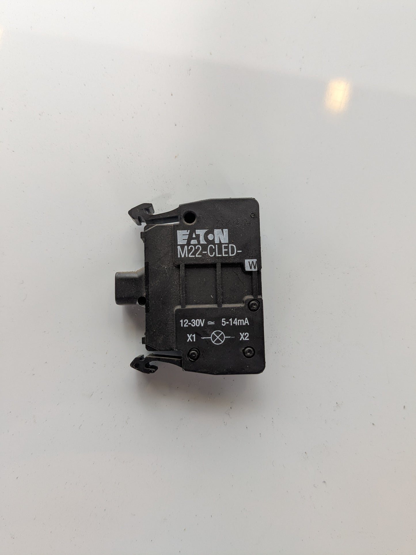 *NEW* Eaton M22 Series Light Block, 12 30V ac/dc, White Light - Robot Hub
