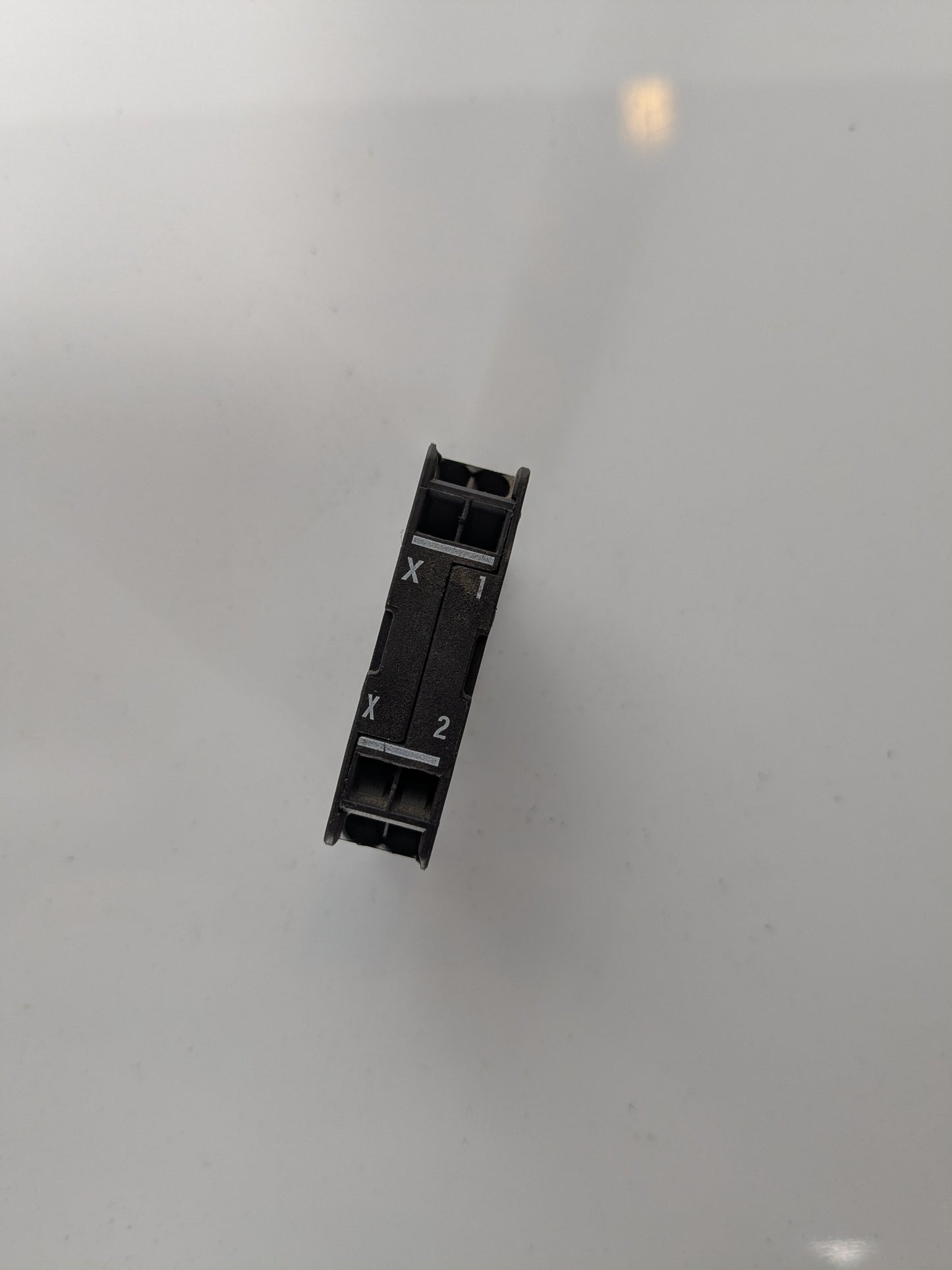 *NEW* Eaton M22 Series Light Block, 12 30V ac/dc, White Light - Robot Hub