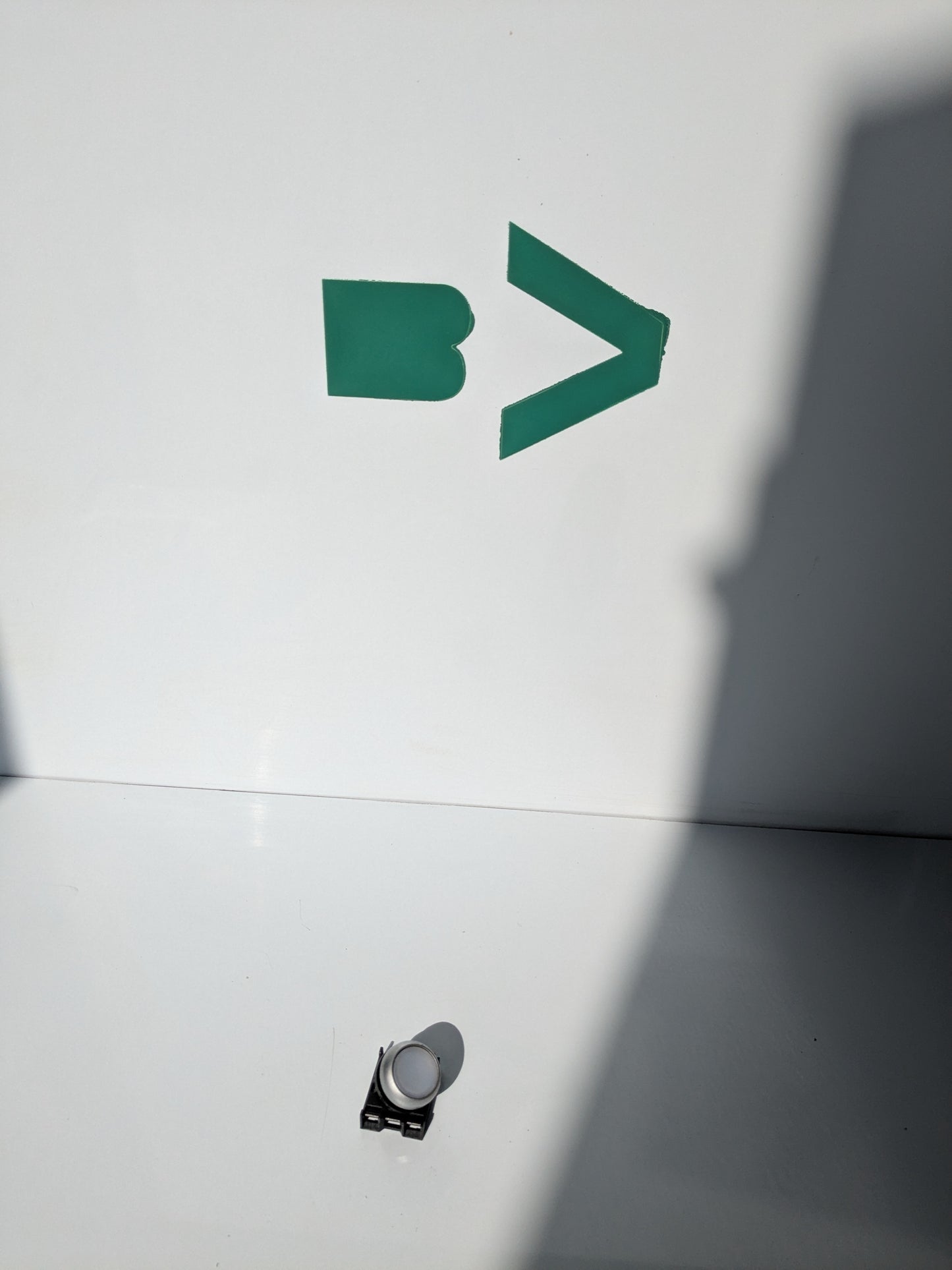 *NEW* Eaton RMQ Titan M22 Series White Illuminated Momentary Push Button Head - Robot Hub