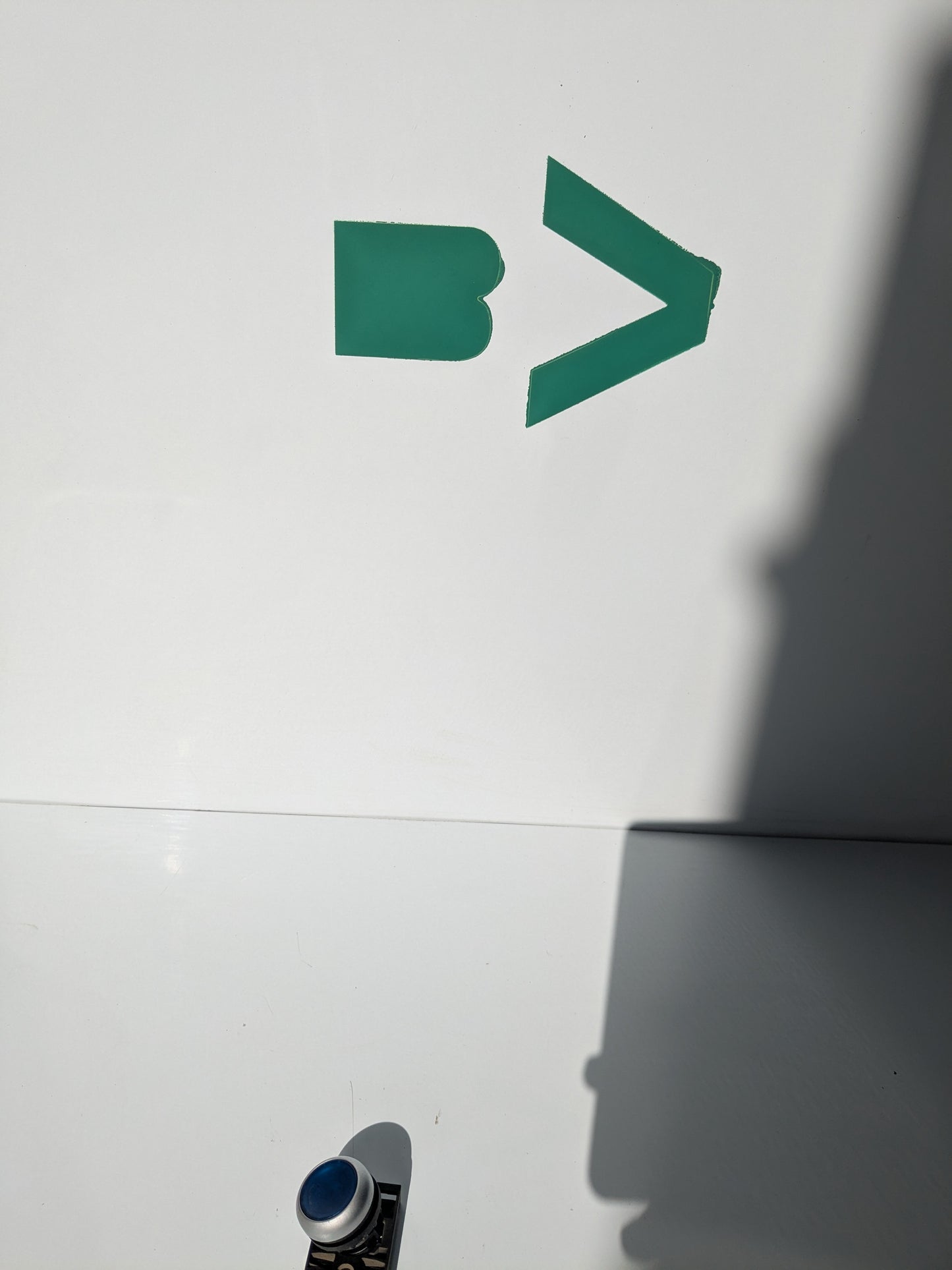 *NEW* Eaton M22 Series Blue Illuminated Momentary Push Button Head, 22mm Cutout, IP67 - Robot Hub