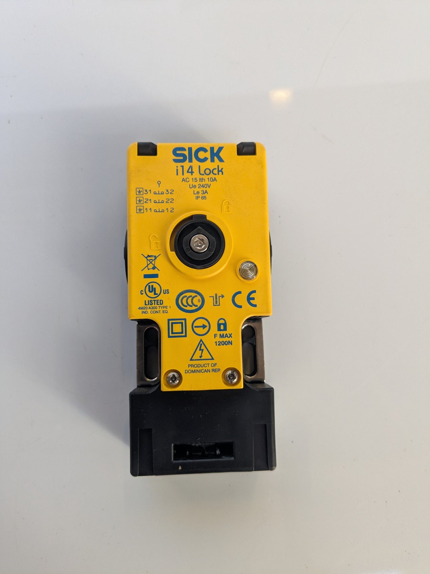 *NEW* SICK i14 Safety Interlock Switch, 2NC/1NO, Electromagnetic, Glass Fibre Reinforced Thermoplastic, Electromagnetic - Robot Hub