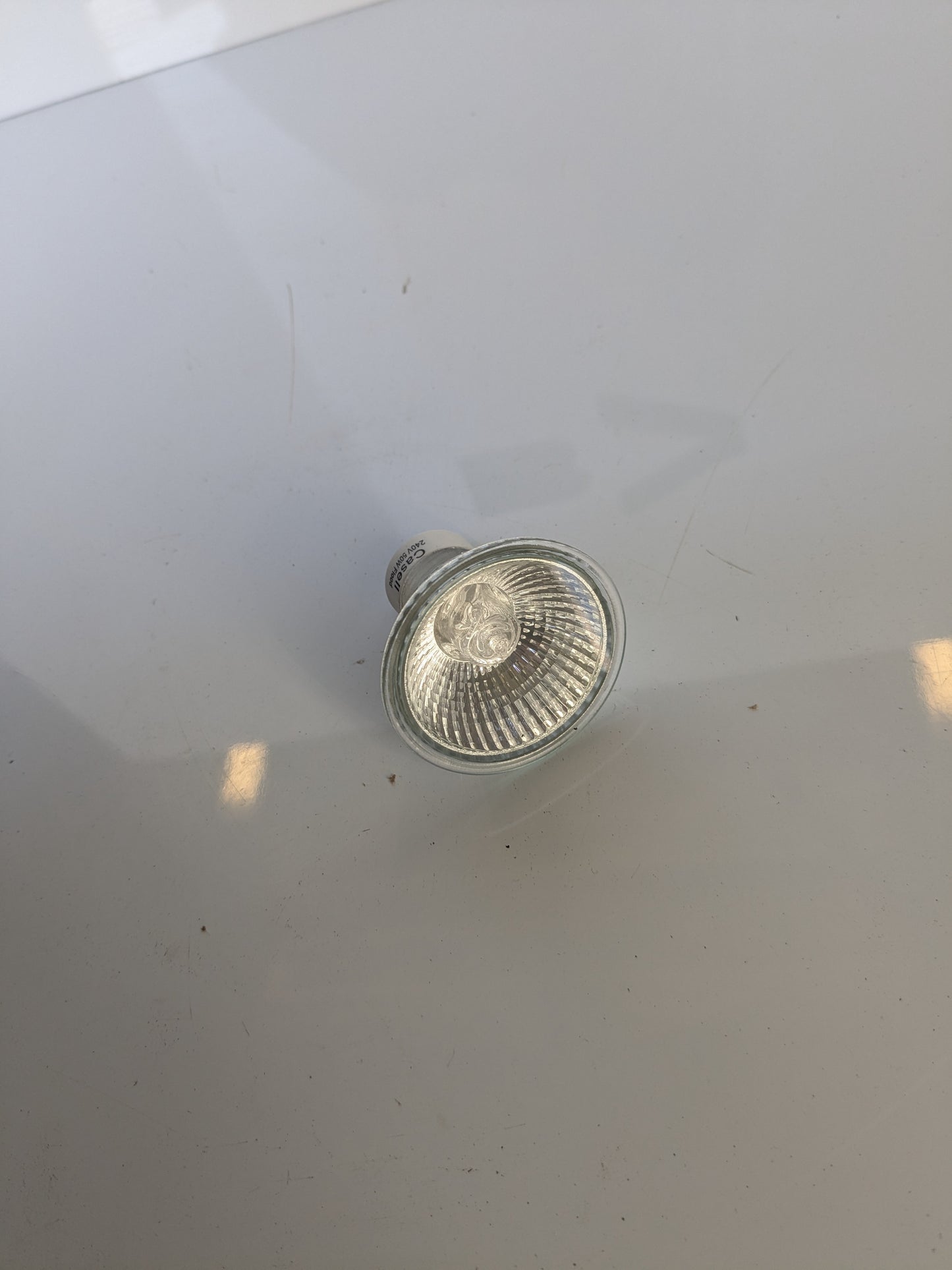*NEW* Casell Low Voltage 110v 50w GU10 PAR16 51mm 25Degree Aluminium Reflector Bulb - Robot Hub