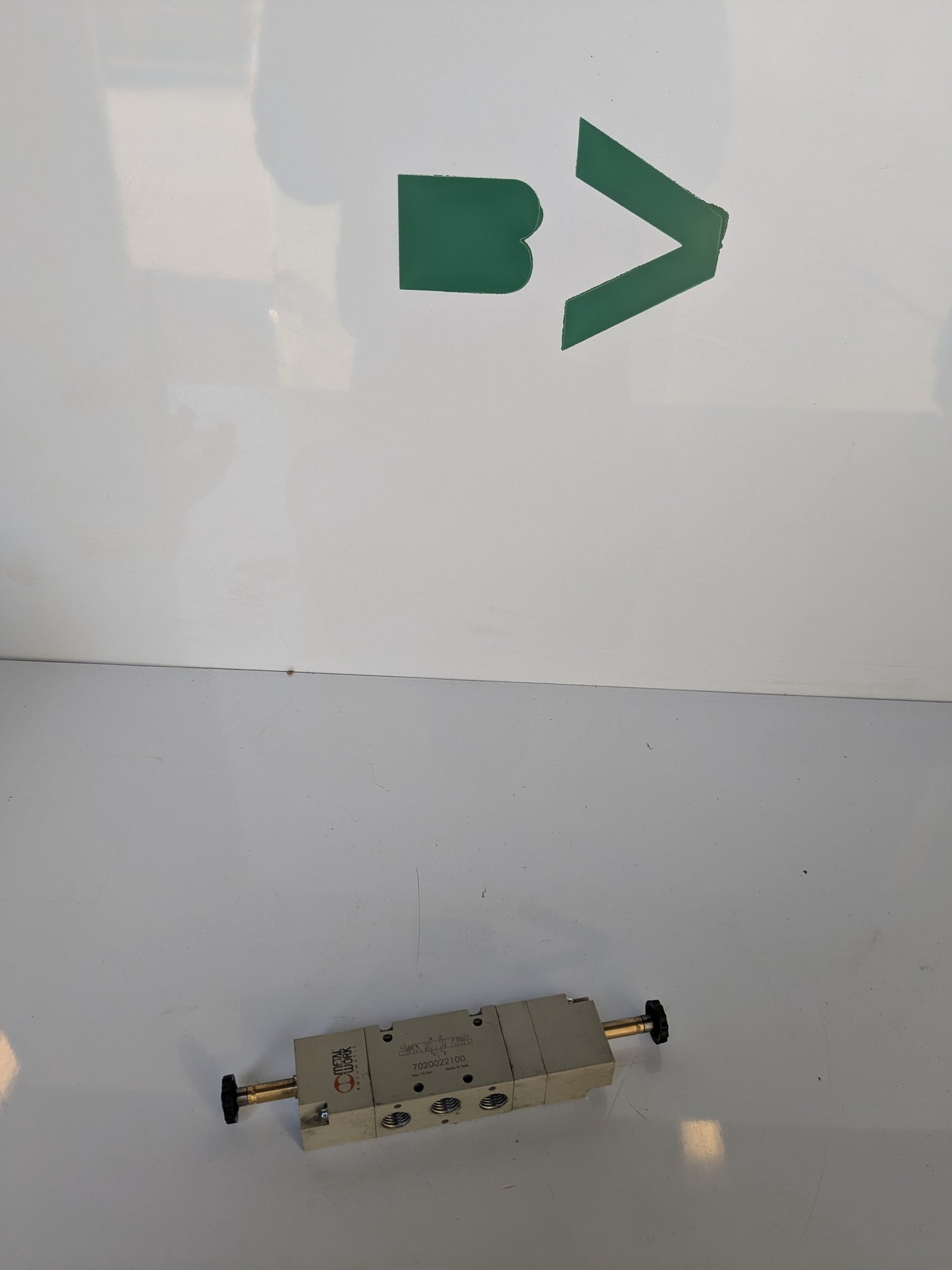 *NEW* Metal Work 5/3 G1/4 CC Solenoid/solenoid Valve - 7020022100 - Robot Hub