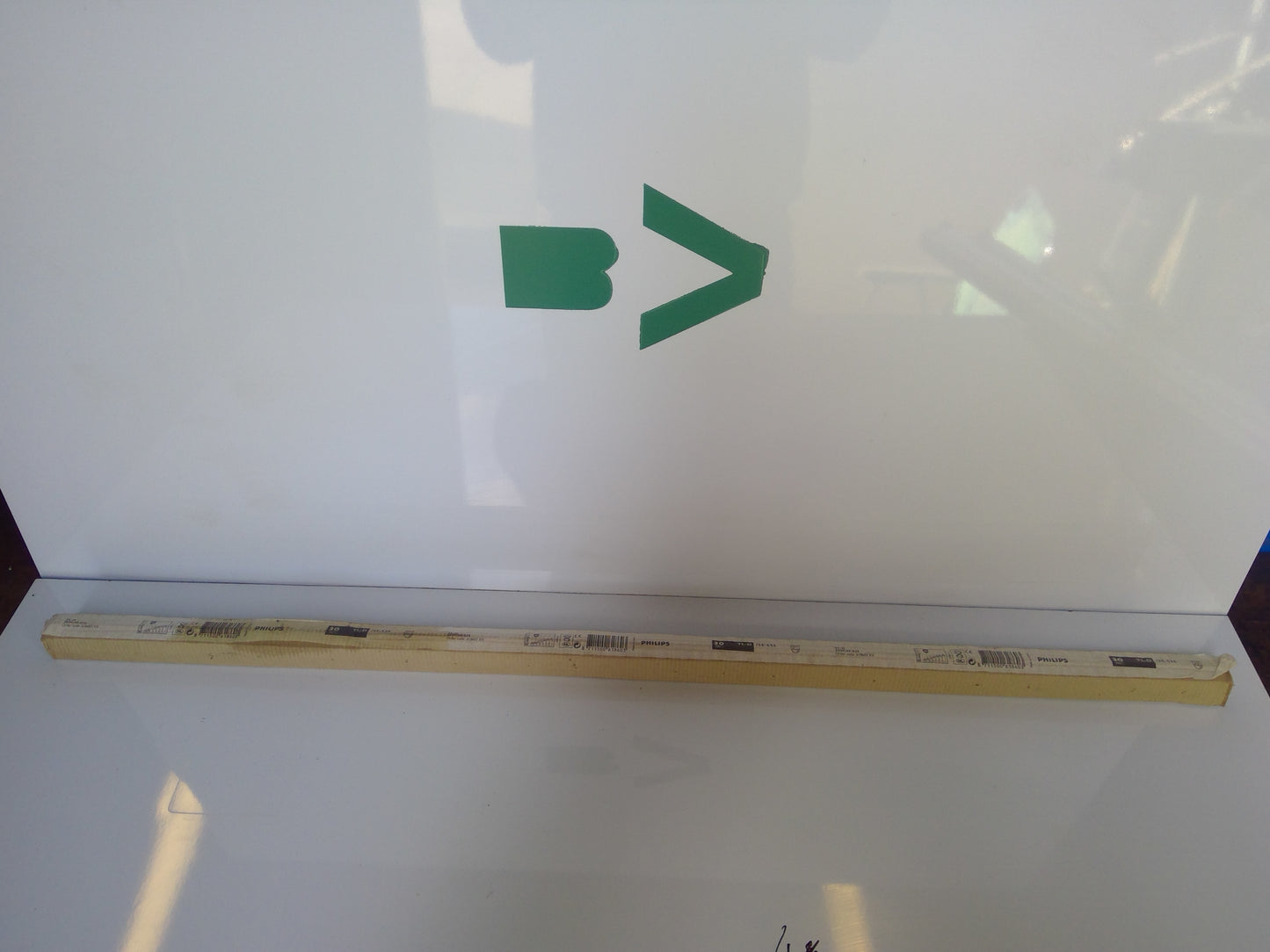 *NEW* Philips 30 TLF 30W 35-535 Fluorescent Tube - Robot Hub