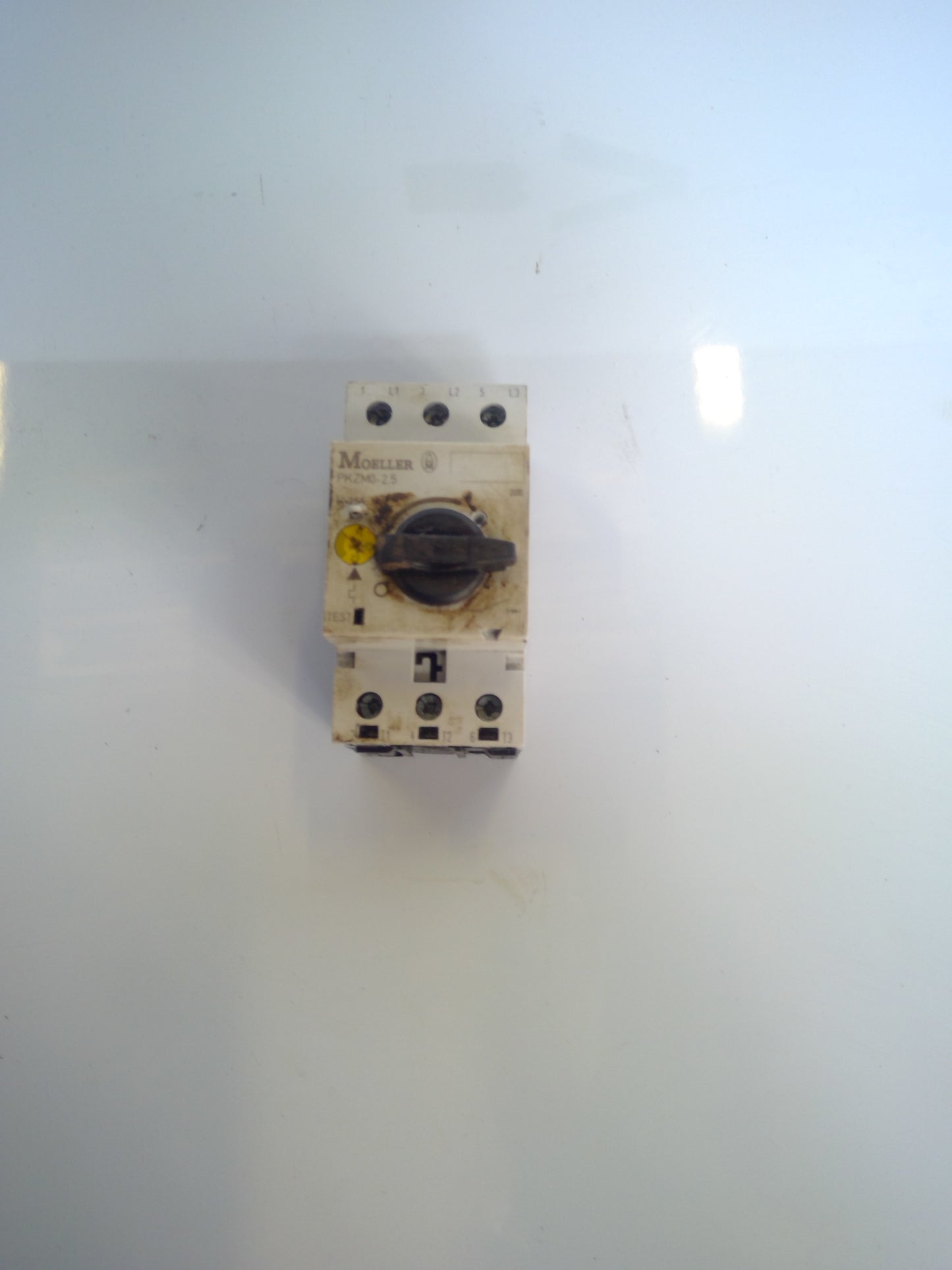 *NEW* Moeller PKZM0-2.5 Circuit Breaker - Robot Hub