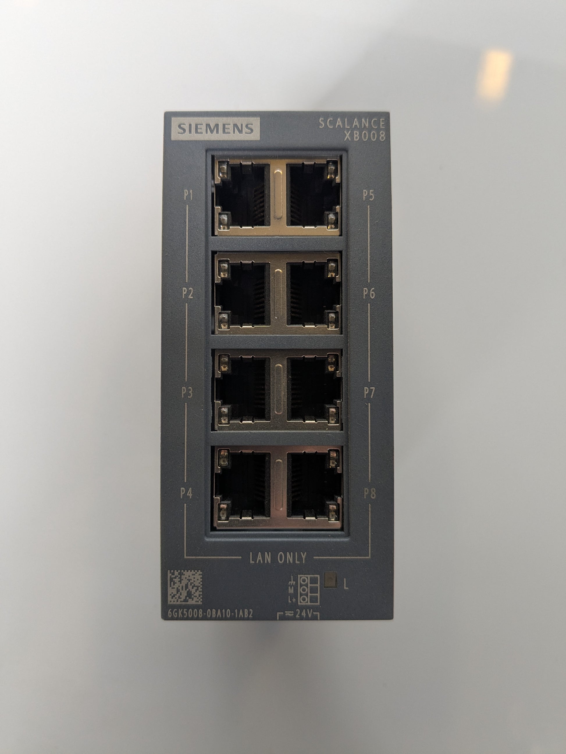 *NEW* Siemens Unmanaged Industrial Ethernet Switch, 24V AC/DC, 8 Inputs - SCALANCE X S - Robot Hub