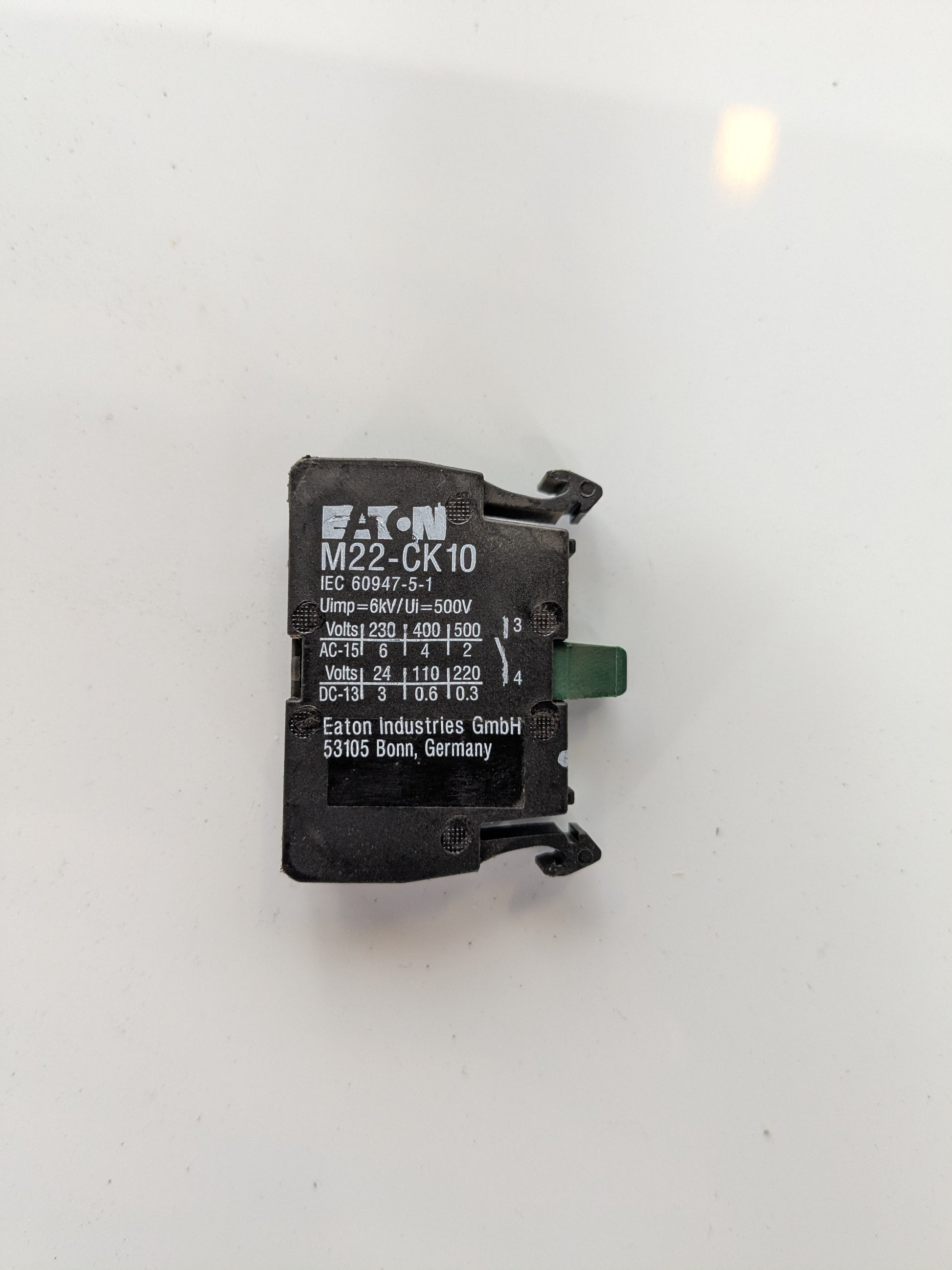 *NEW* Eaton M22 Series Contact Block for Use with N(S)1(-4) Series, NZM1(-4) Series, P - Robot Hub