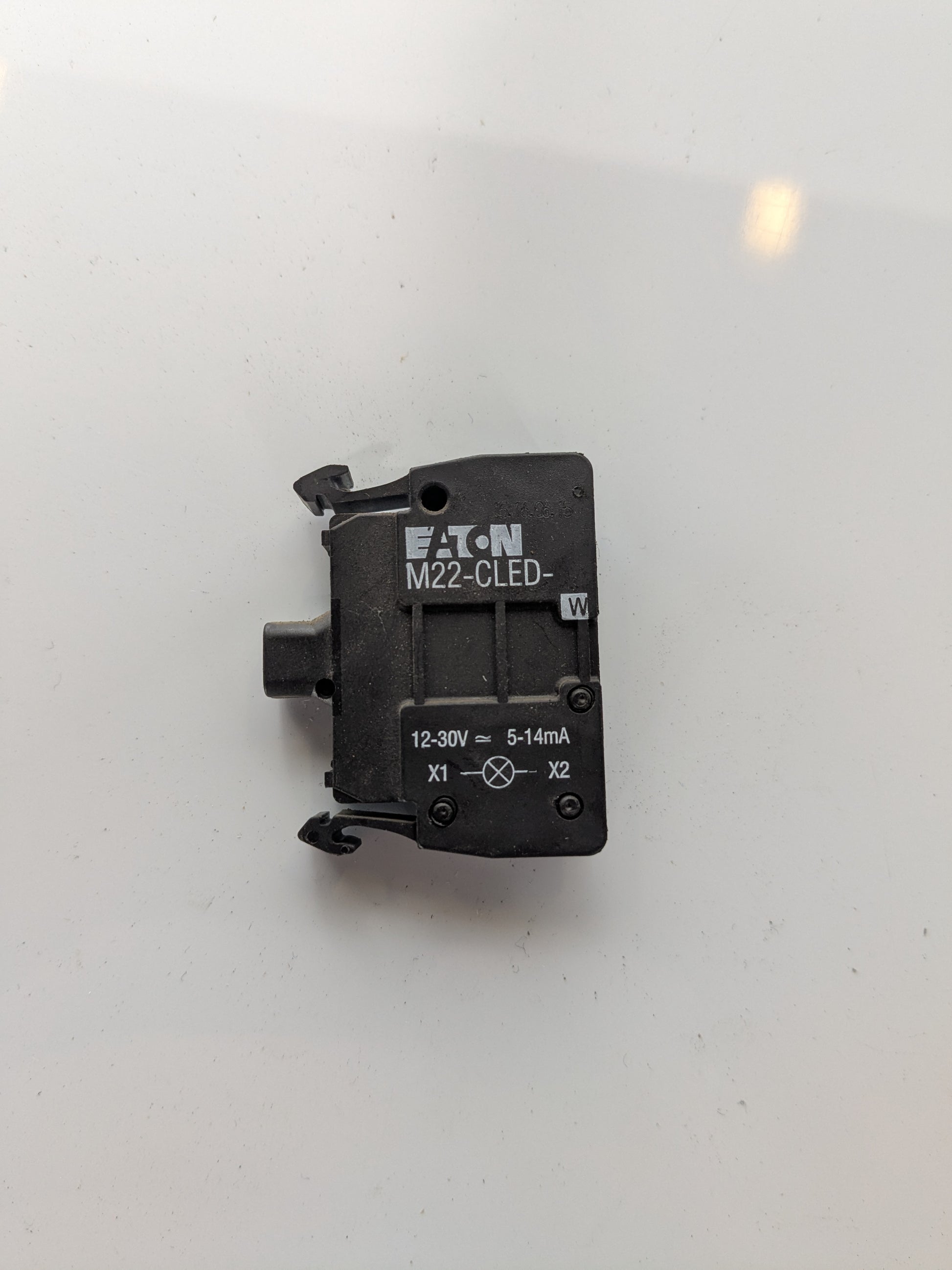 *NEW* Eaton M22 Series Light Block, 12  30V ac/dc, White Light - Robot Hub