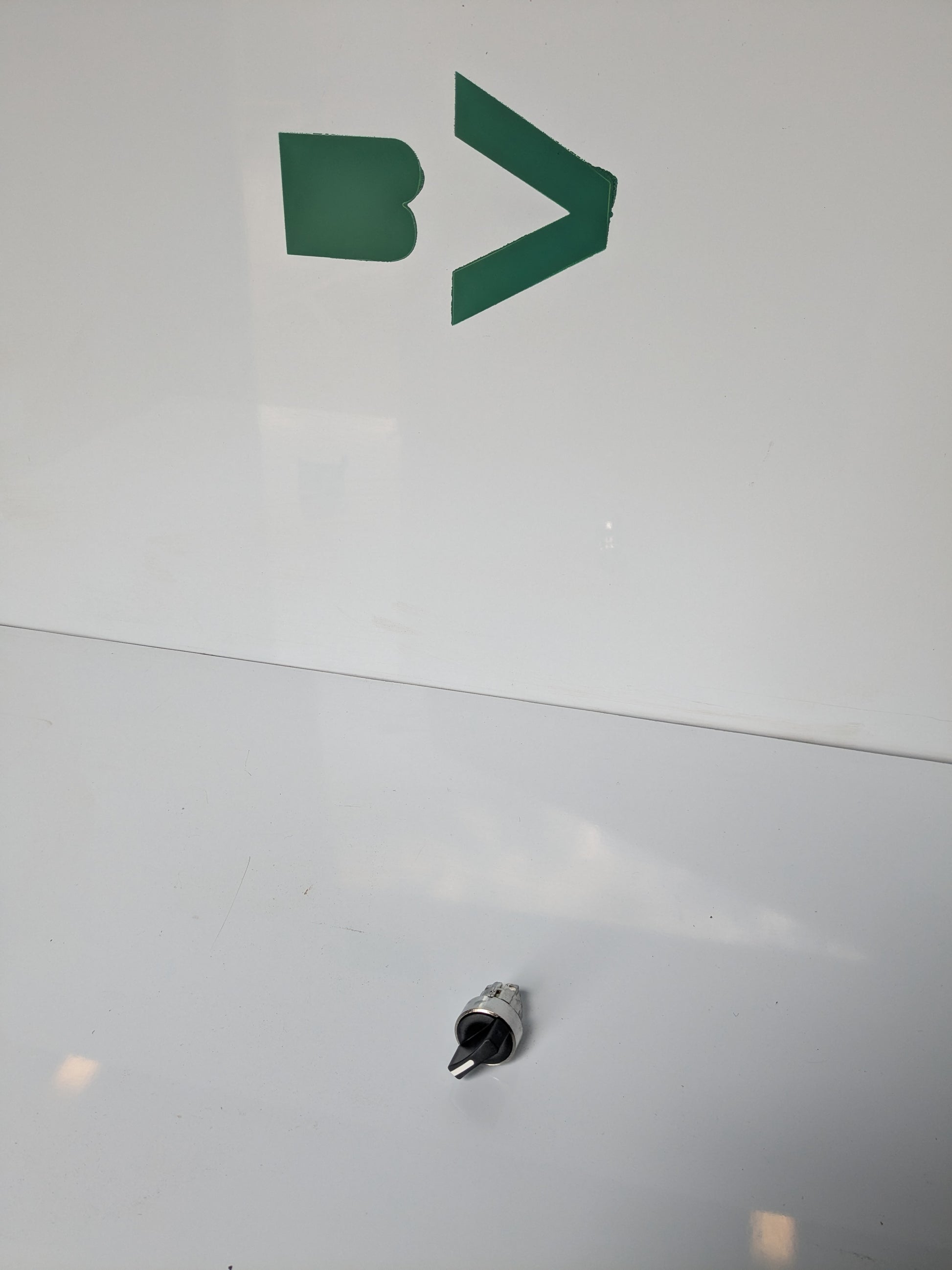 *NEW* Schneider Electric Harmony XB4 Series 2 Position Selector Switch Head, 22mm Cutout, Black Handle - Robot Hub
