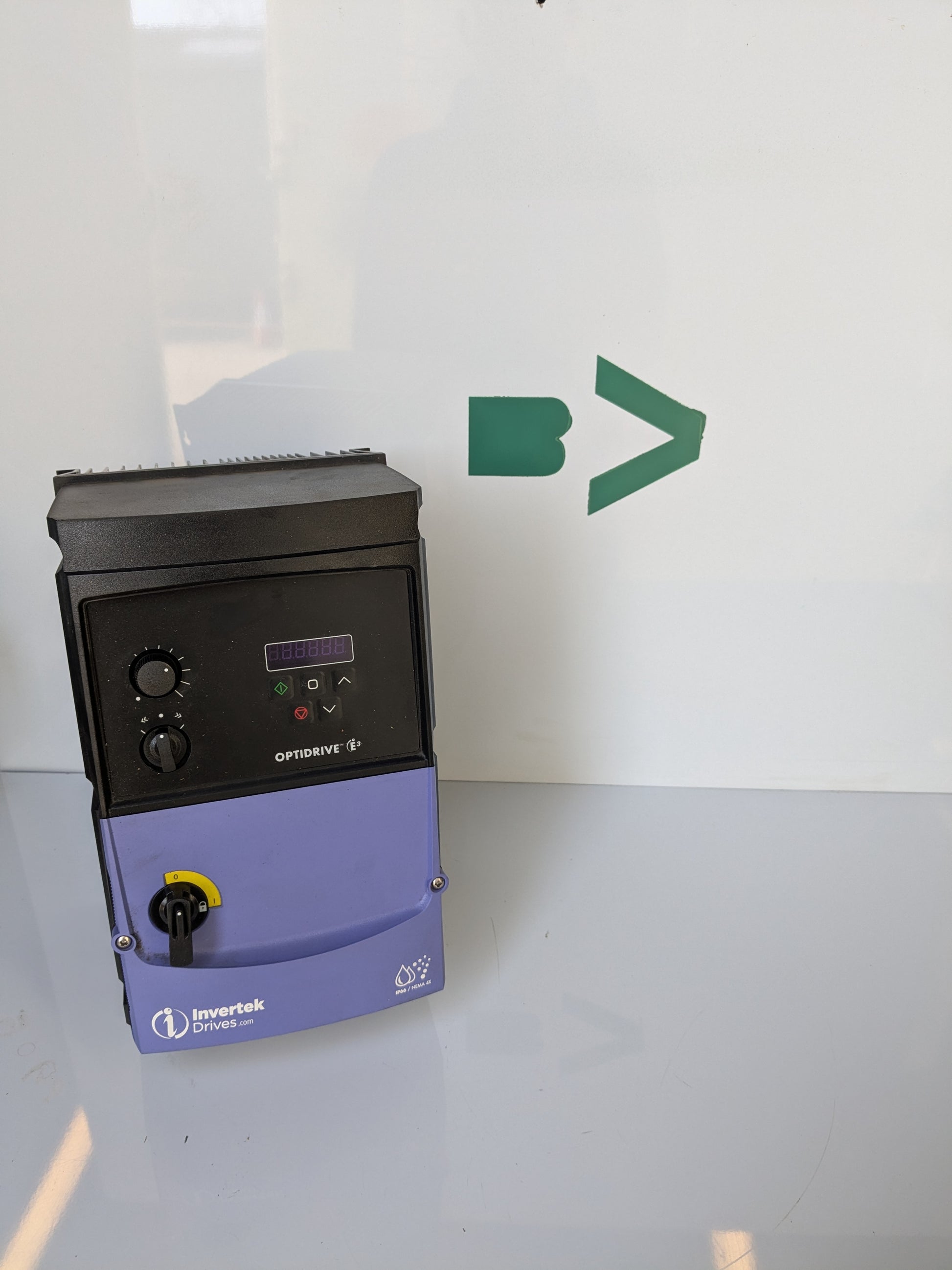 *NEW* ODE-3-340240-3F4B Invertek IP66 Outdoor Switched Variable Frequency Drive - Robot Hub