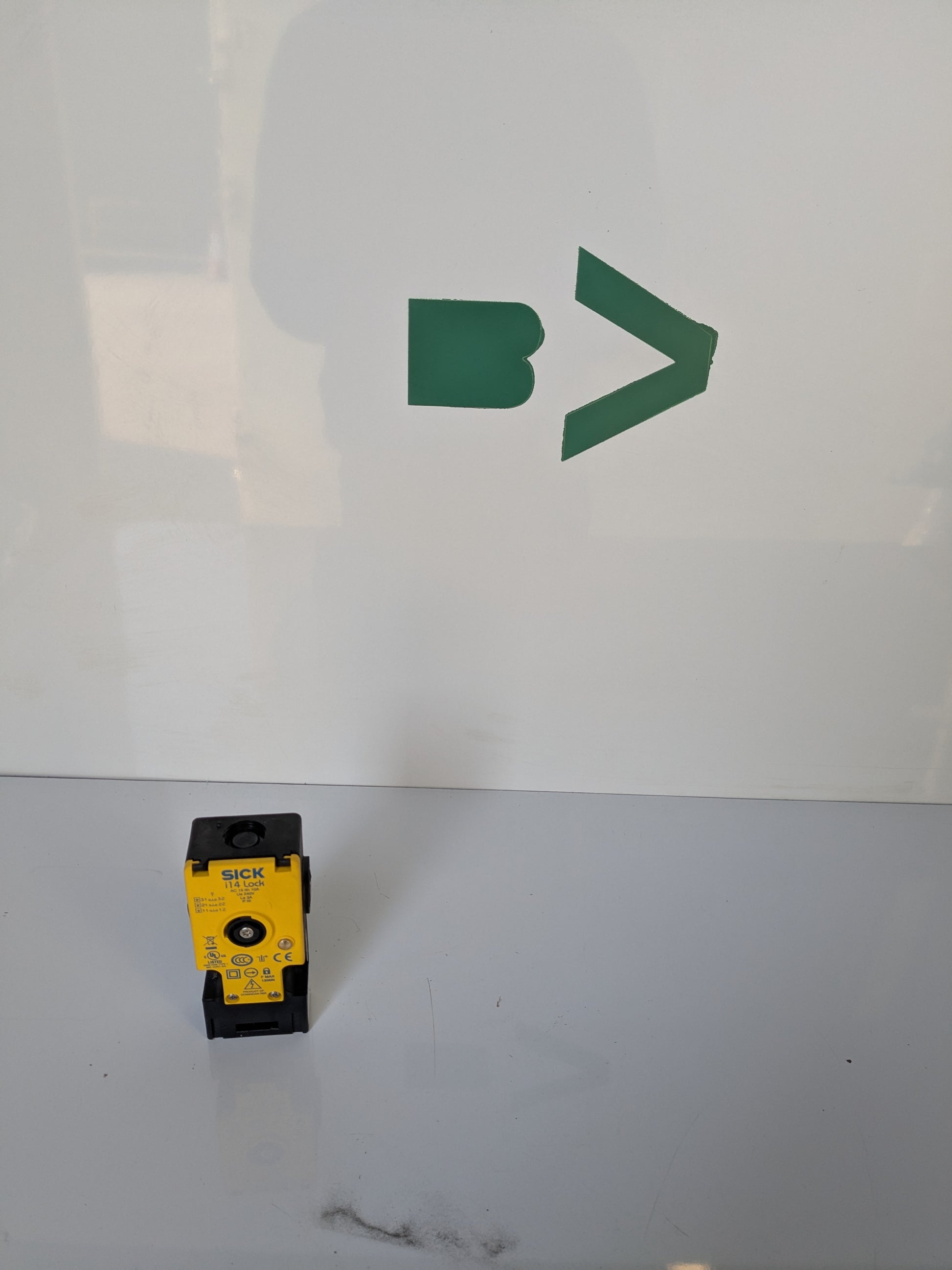 *NEW* SICK i14 Safety Interlock Switch, 2NC/1NO, Electromagnetic, Glass Fibre Reinforced Thermoplastic, Electromagnetic - Robot Hub