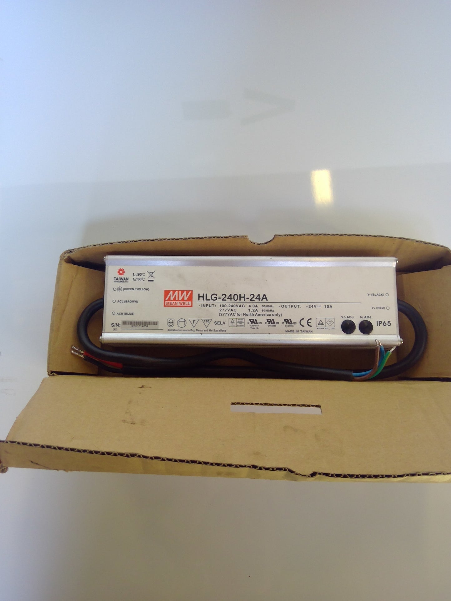 *NEW* MEAN WELL LED Driver, 24V Output, 240W Output, 10A Output, Constant Volt - Robot Hub